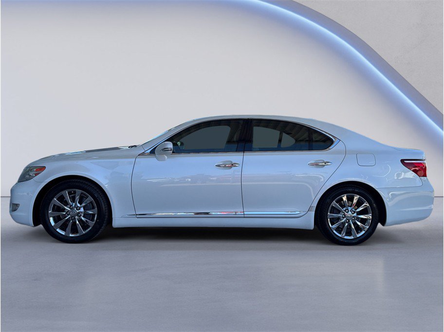 Used 2011 Lexus LS 460 w/ Comfort Pkg RWD image 3