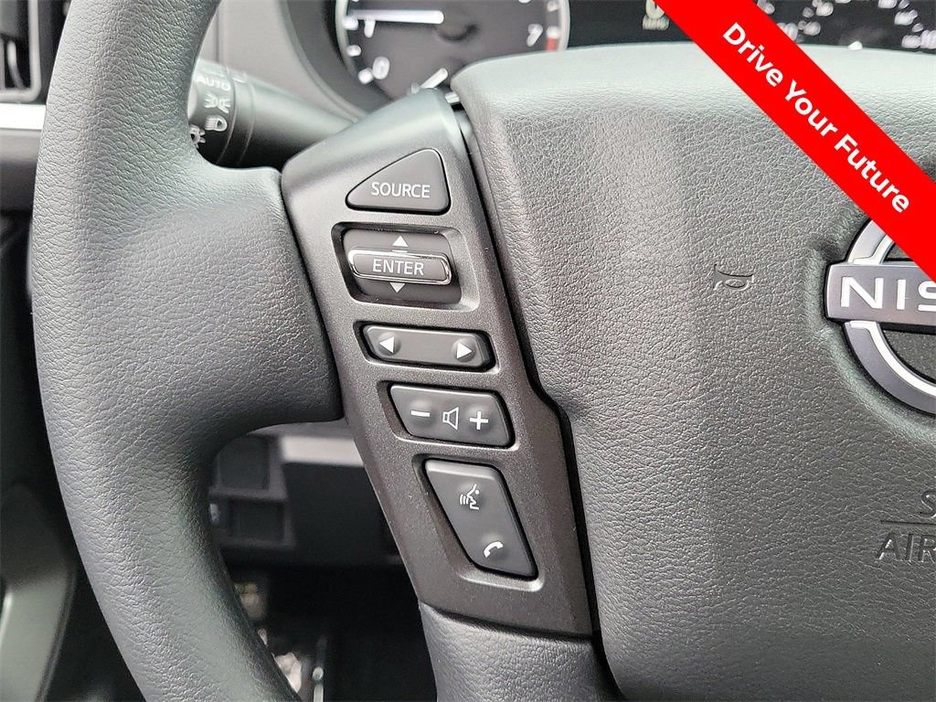 Certified 2025 Nissan Frontier SV RWD image 11