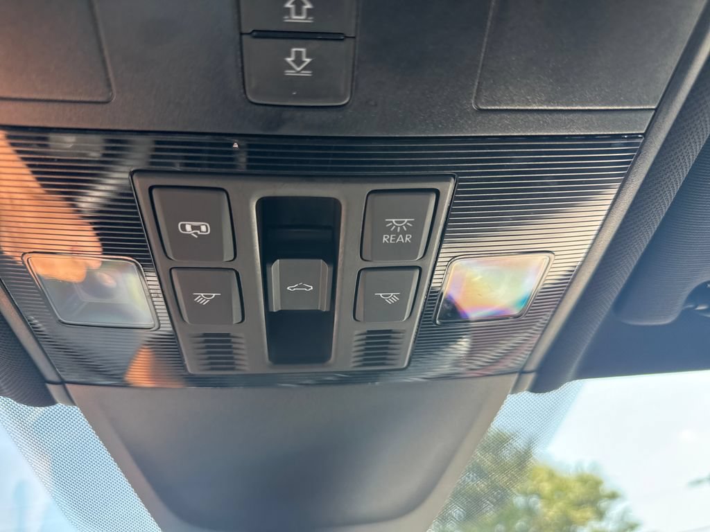Used 2022 Volkswagen Tiguan SEL R-Line AWD/4WD image 39
