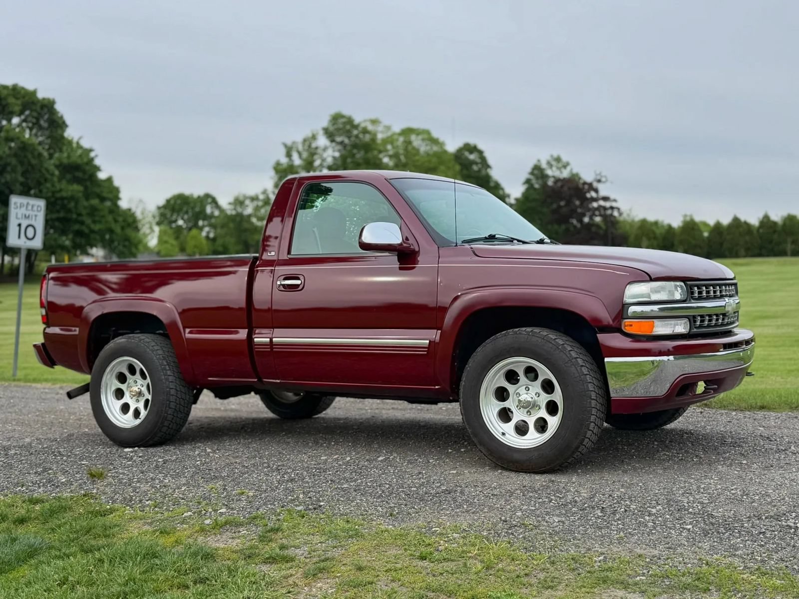 Used 2001 Chevrolet Silverado 1500 LS w/ Off-Road Chassis Pkg AWD/4WD image 7
