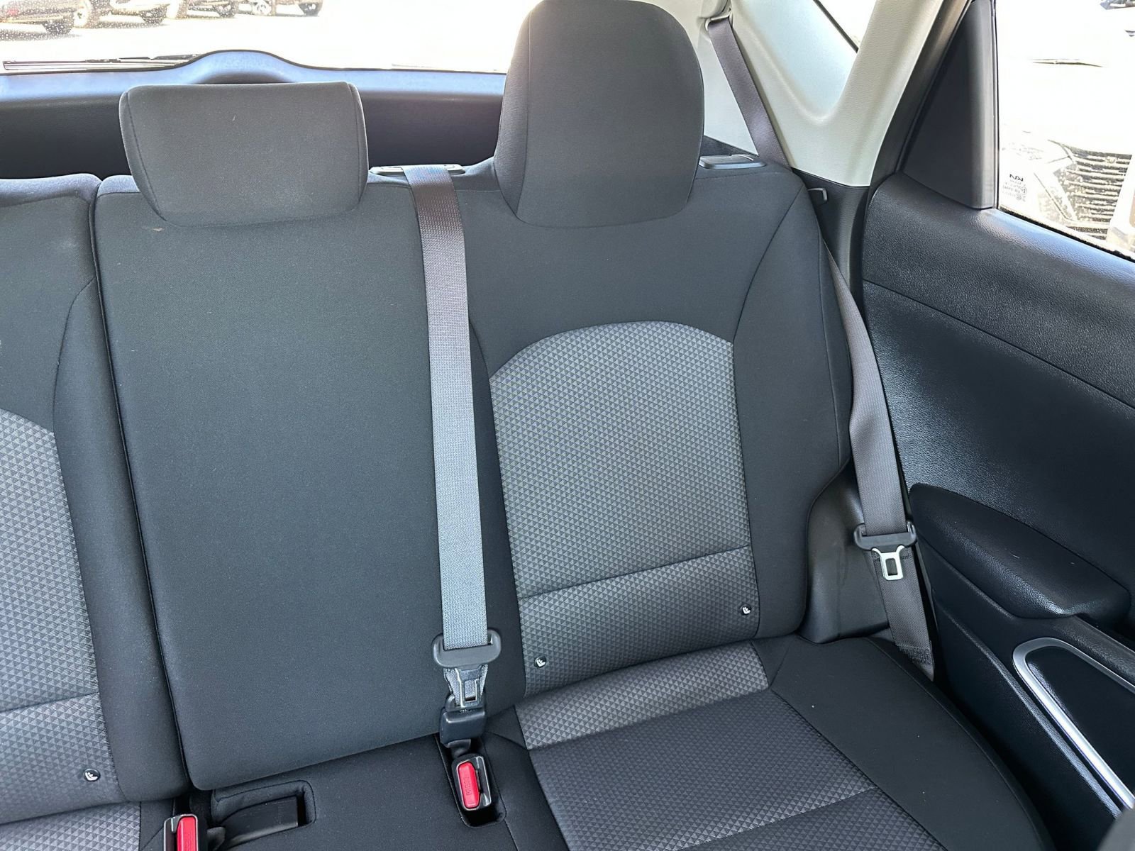 Used 2025 Kia Soul LX w/ LX Technology Package FWD image 35