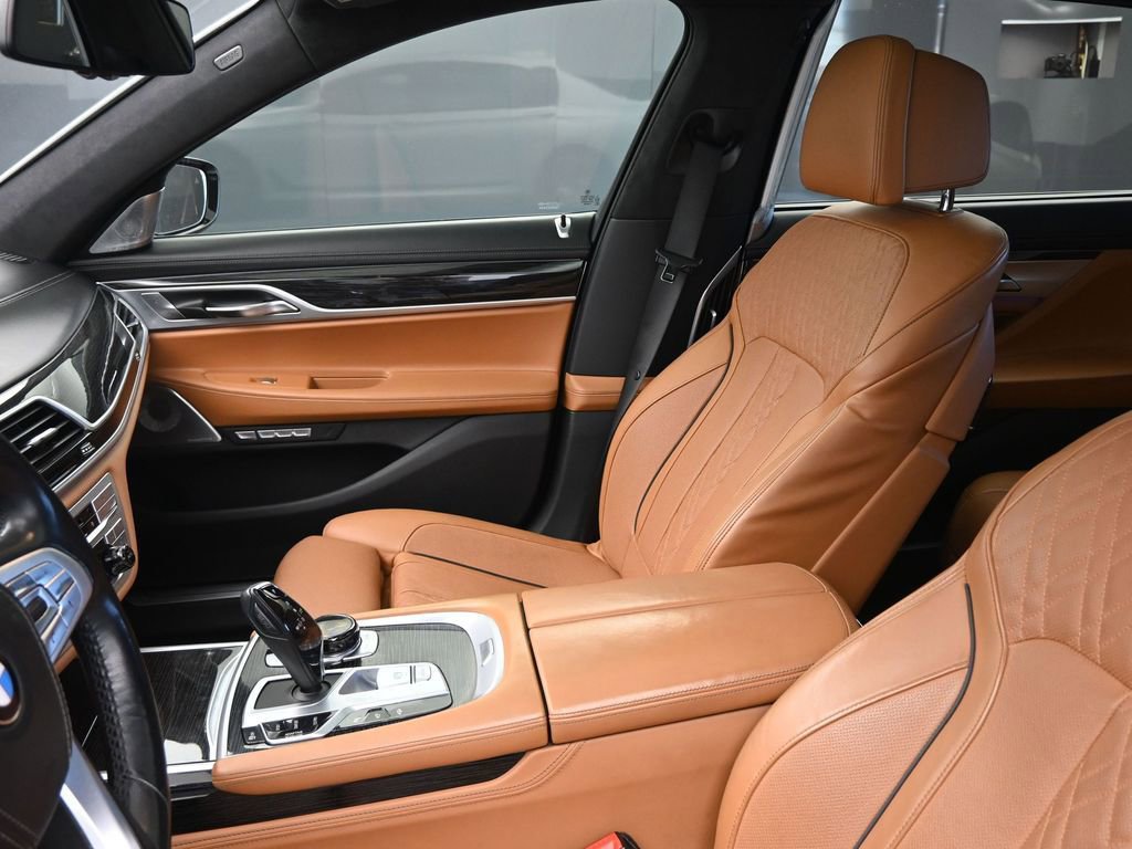 Used 2018 BMW 750i 750i 4D Sedan image 21