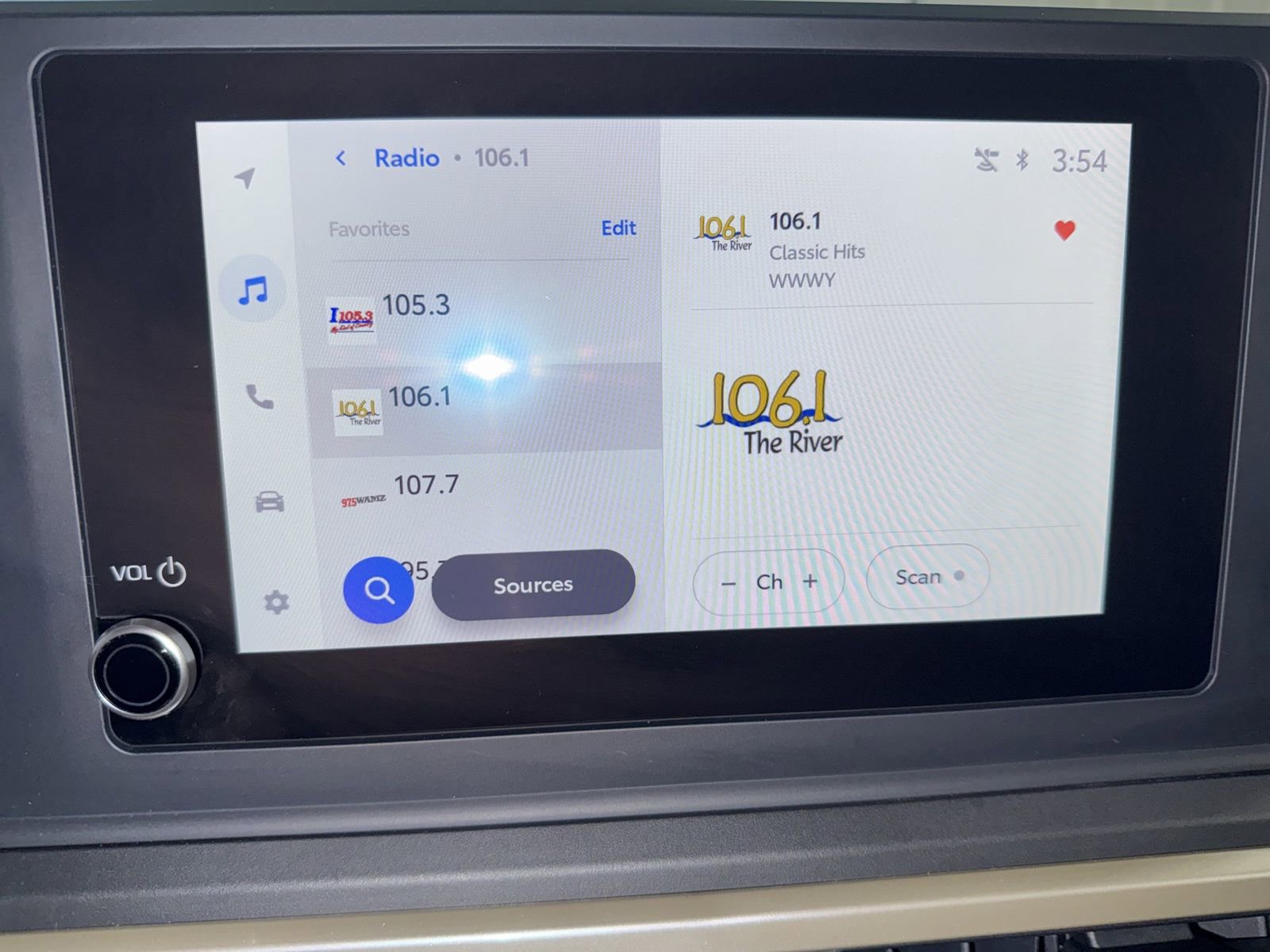 Used 2025 Toyota Tacoma SR image 16