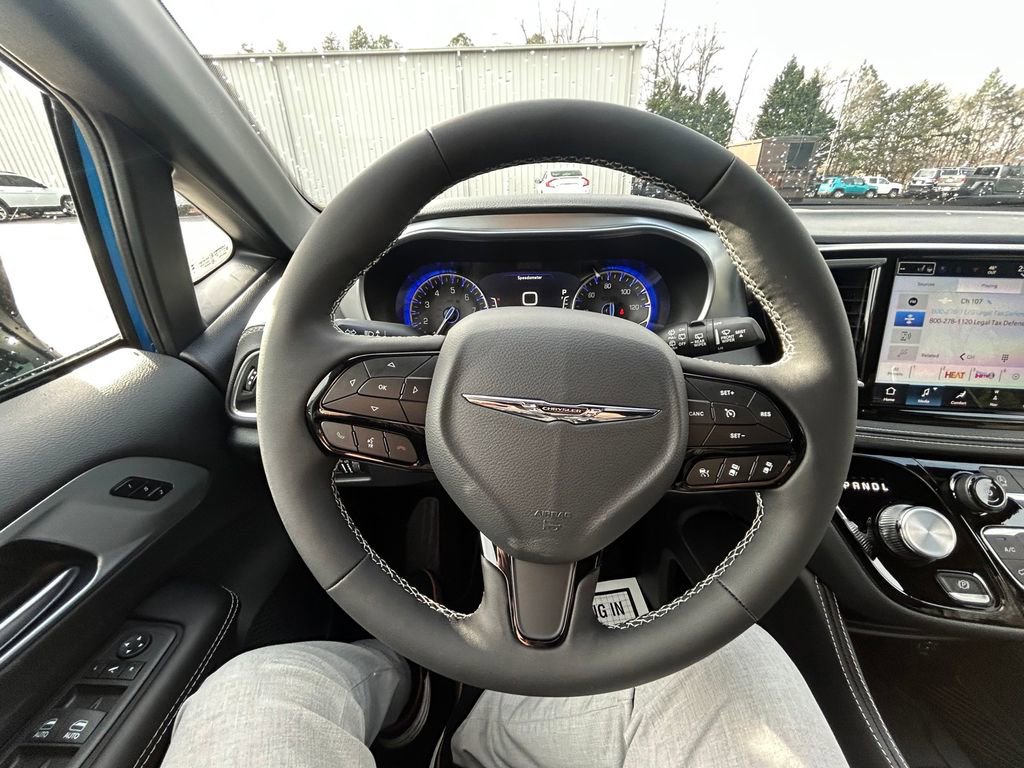 New 2026 Chrysler Pacifica Limited w/ S Appearance Package image 21