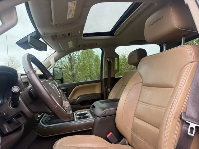 Used 2018 GMC Sierra 2500 Denali w/ Duramax Plus Package AWD/4WD image 14