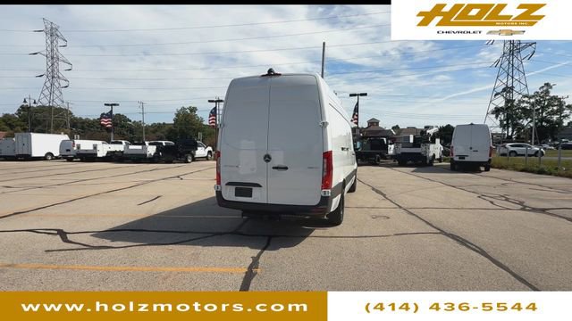 Used 2025 Mercedes-Benz Sprinter 2500 image 9