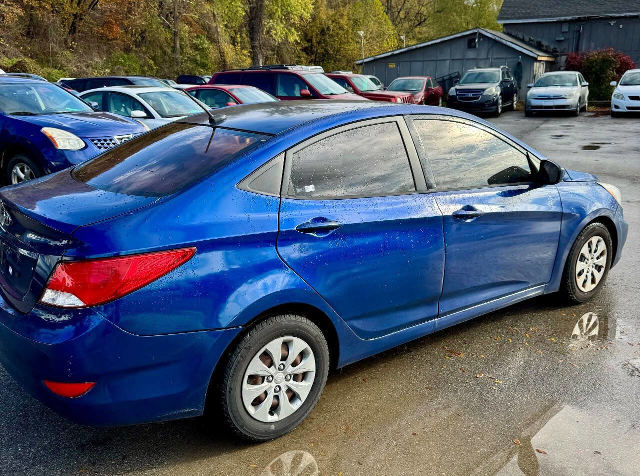 Used 2015 Hyundai Accent GLS image 3