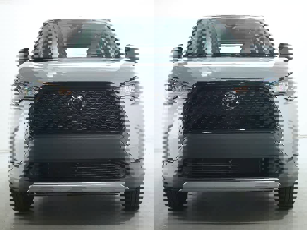 Used 2023 Toyota Corolla Cross L image 4