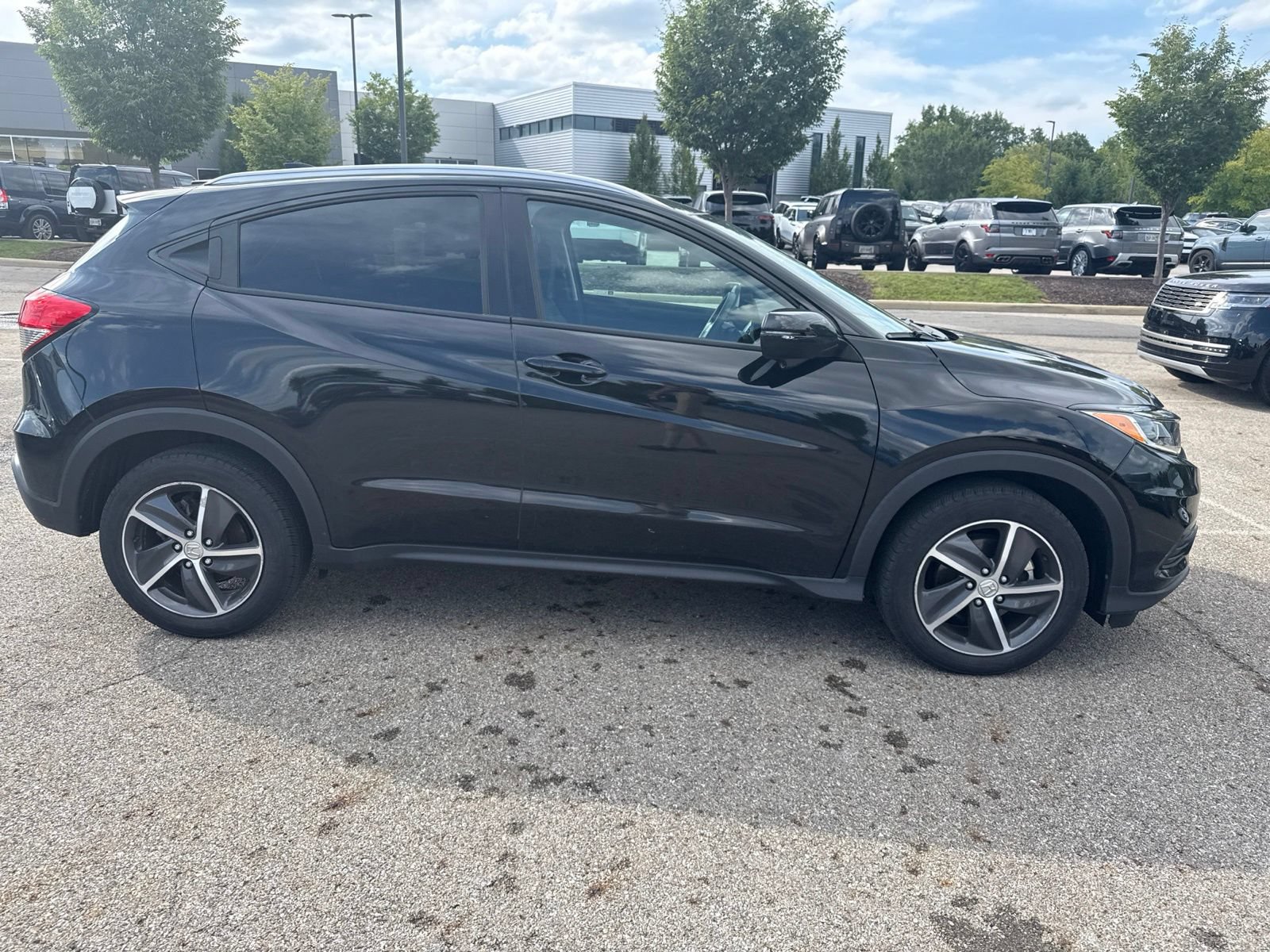 Used 2022 Honda HR-V EX image 4