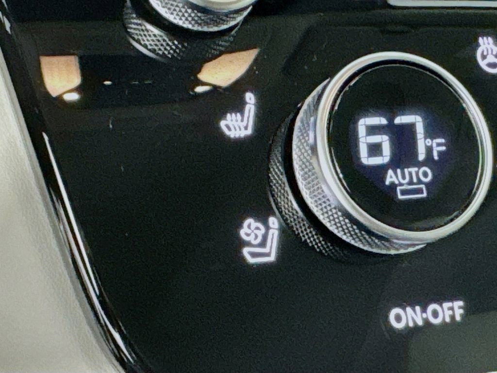 Certified 2026 INFINITI QX60 Luxe w/ Cargo Package FWD image 21