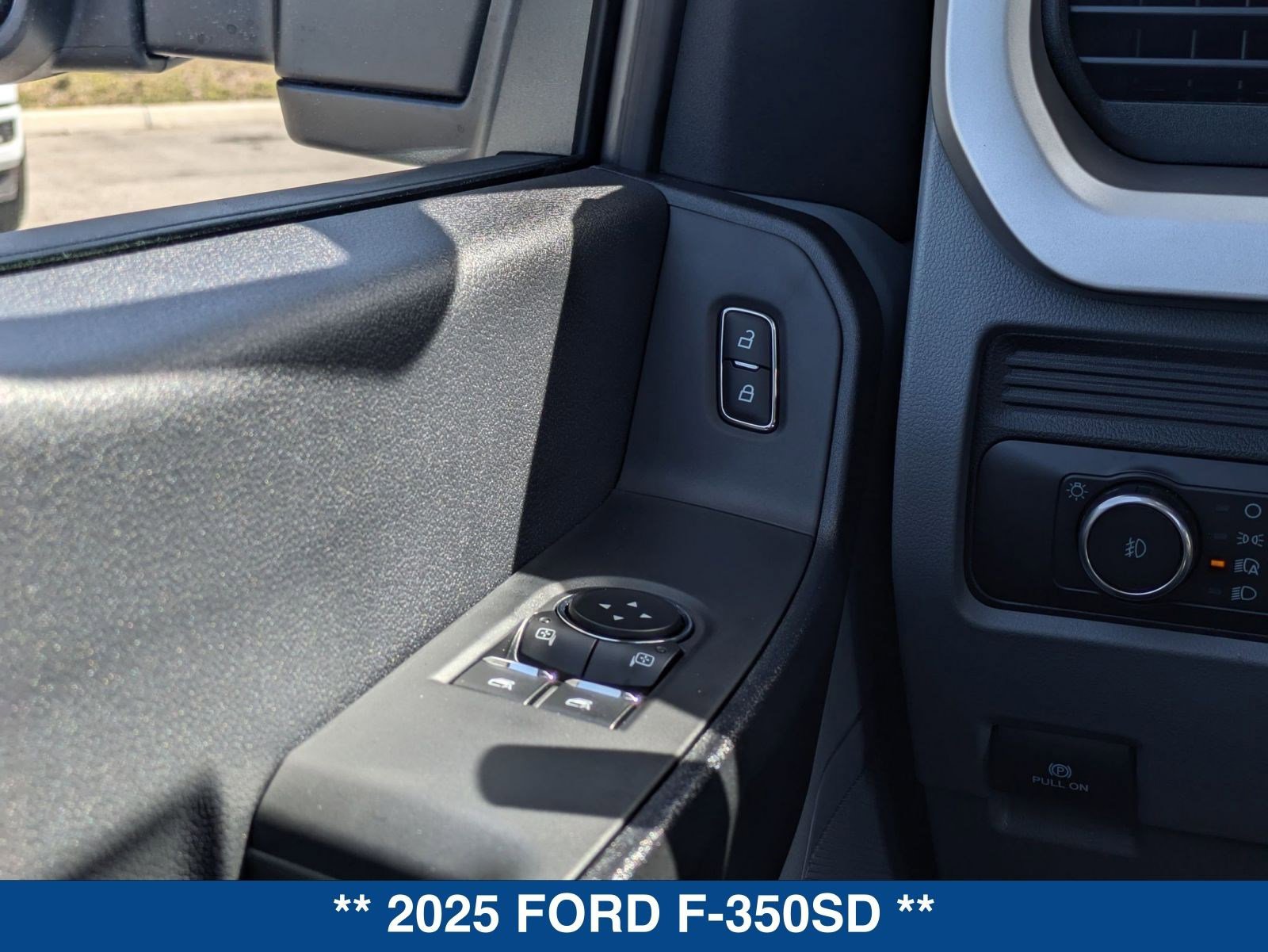 New 2025 Ford F350 XL w/ XL Chrome Package image 17