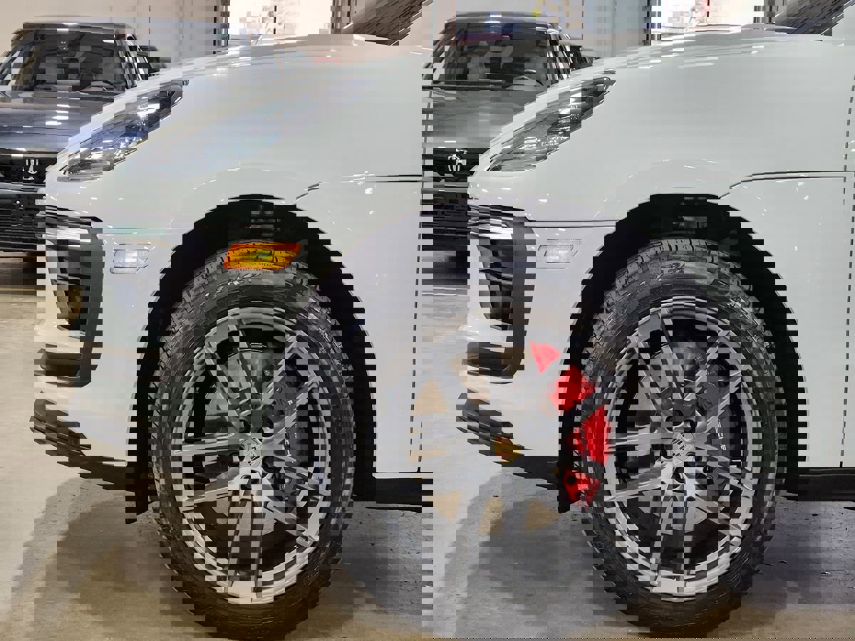 Used 2023 Porsche Macan S image 5