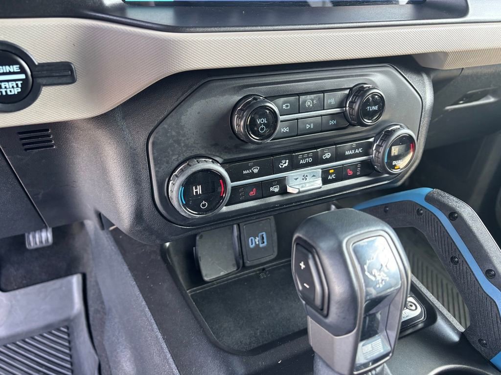 Used 2023 Ford Bronco Wildtrak image 18