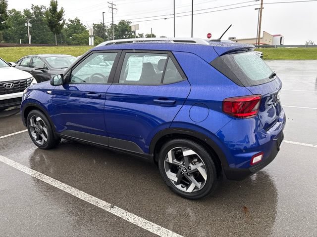 Certified 2023 Hyundai Venue SEL w/ Cargo Package FWD video 3
