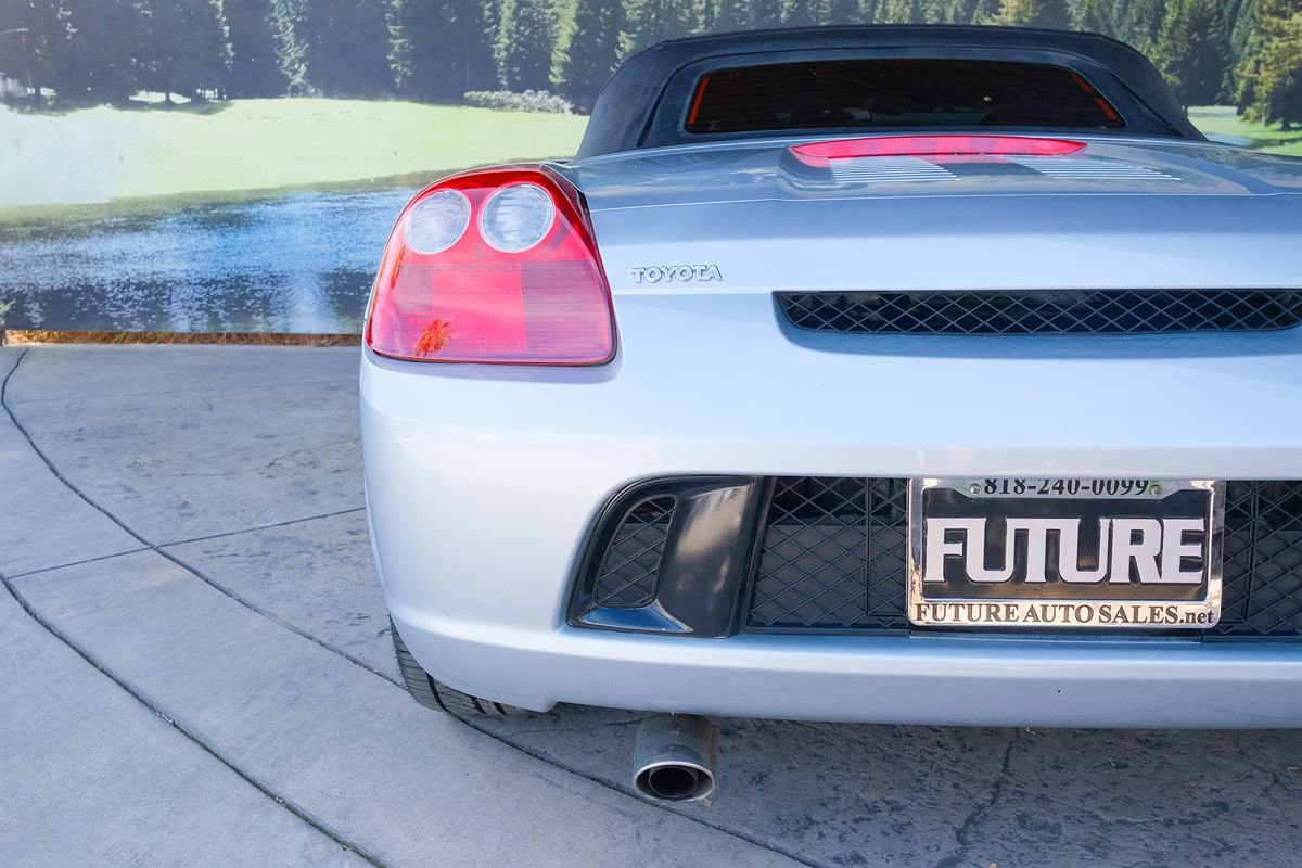 Used 2005 Toyota MR2 image 34