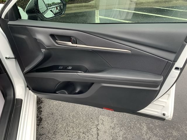 Used 2026 Toyota Camry SE w/ Convenience Package FWD image 13