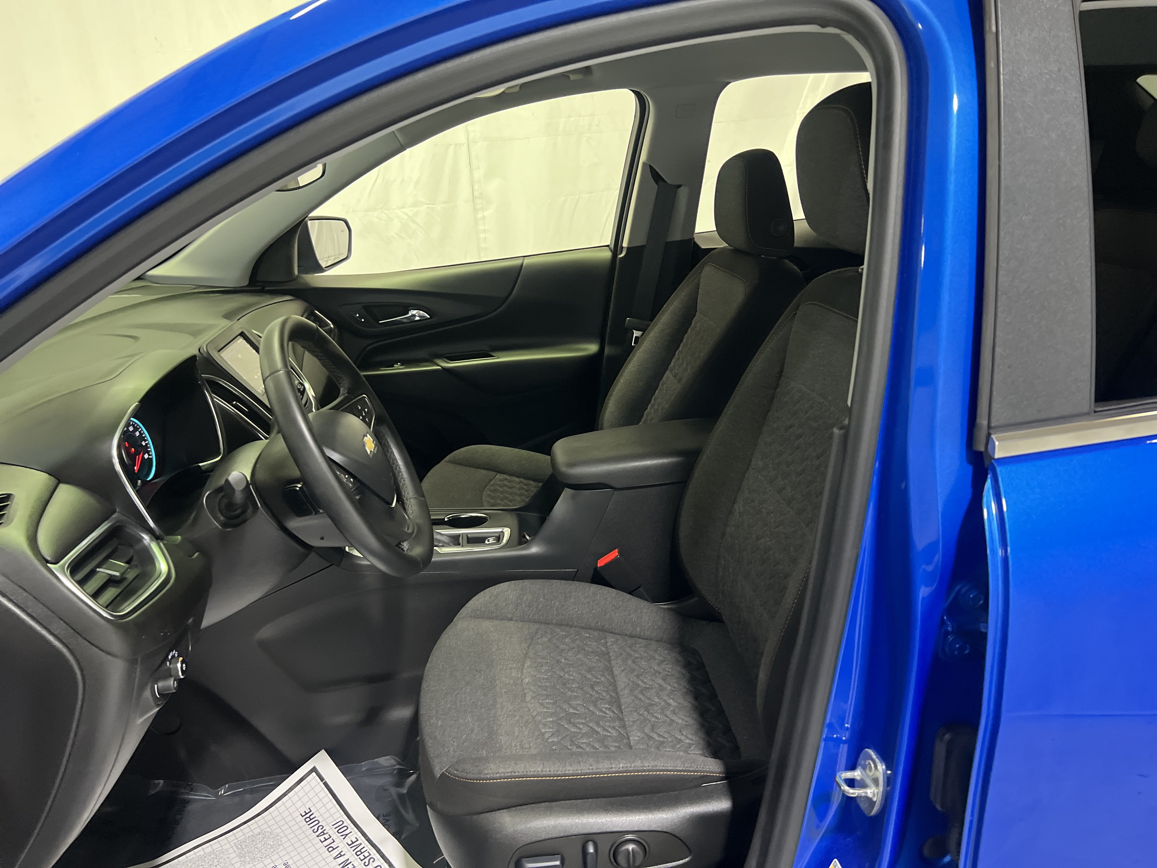 Certified 2024 Chevrolet Equinox LT FWD image 17
