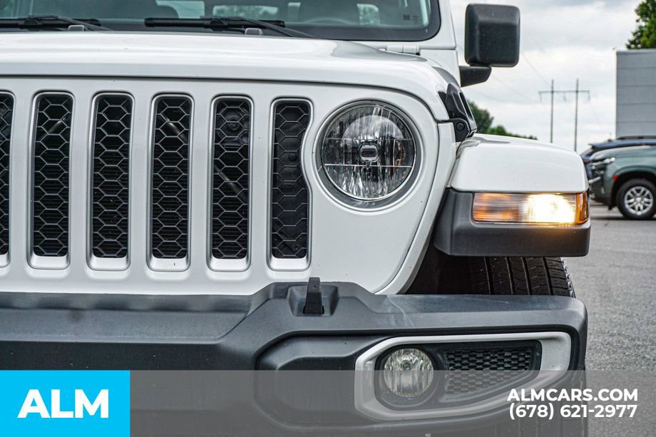 Used 2023 Jeep Gladiator Overland AWD/4WD image 12