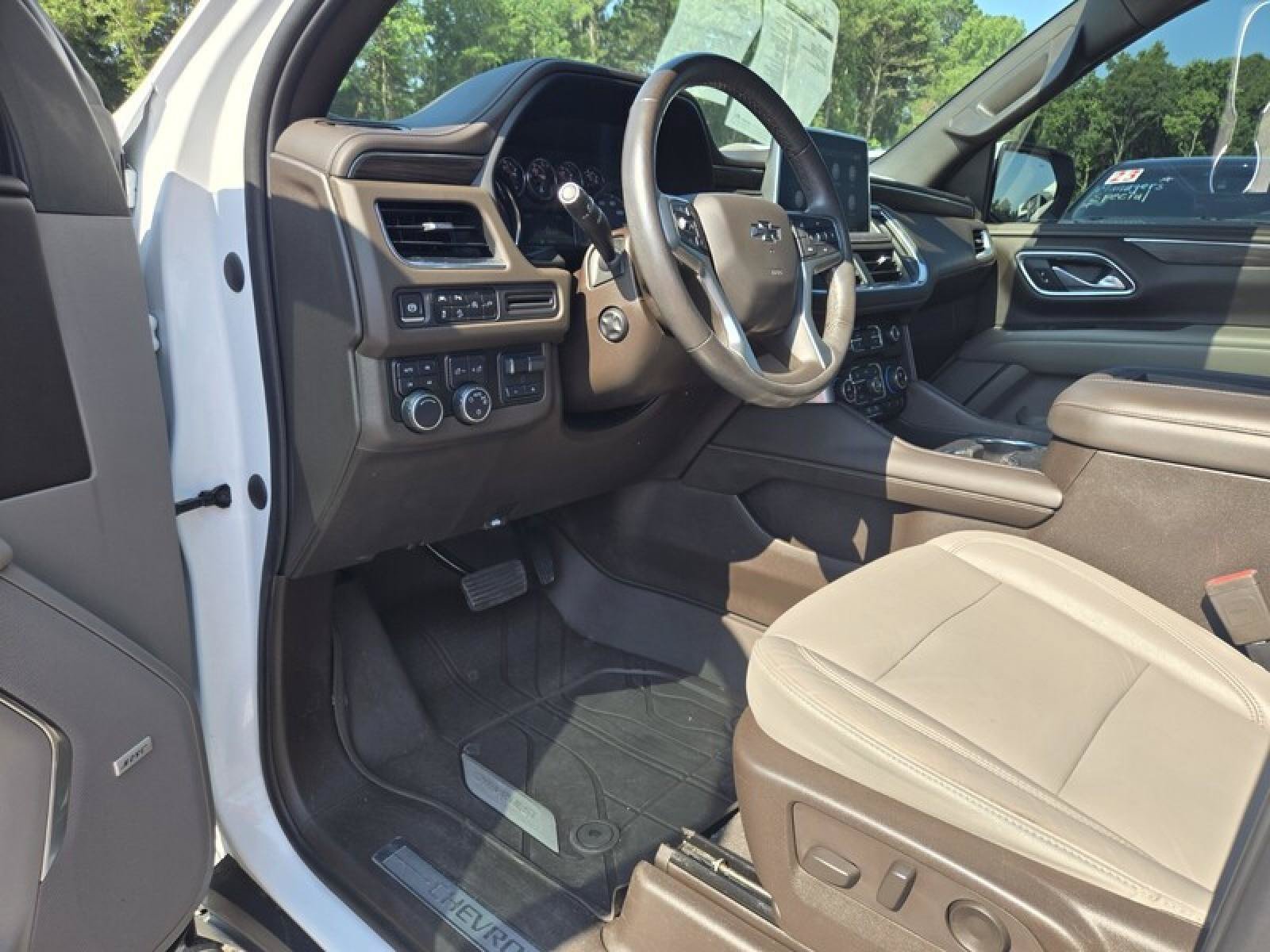 Used 2021 Chevrolet Tahoe Z71 w/ Z71 Signature Package AWD/4WD image 20