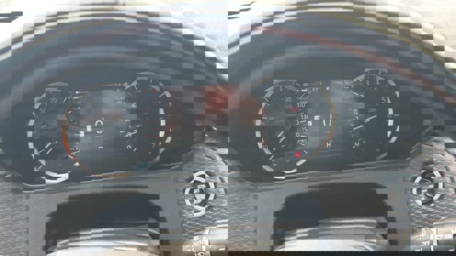 Used 2023 Land Rover Range Rover Velar R-Dynamic S image 29