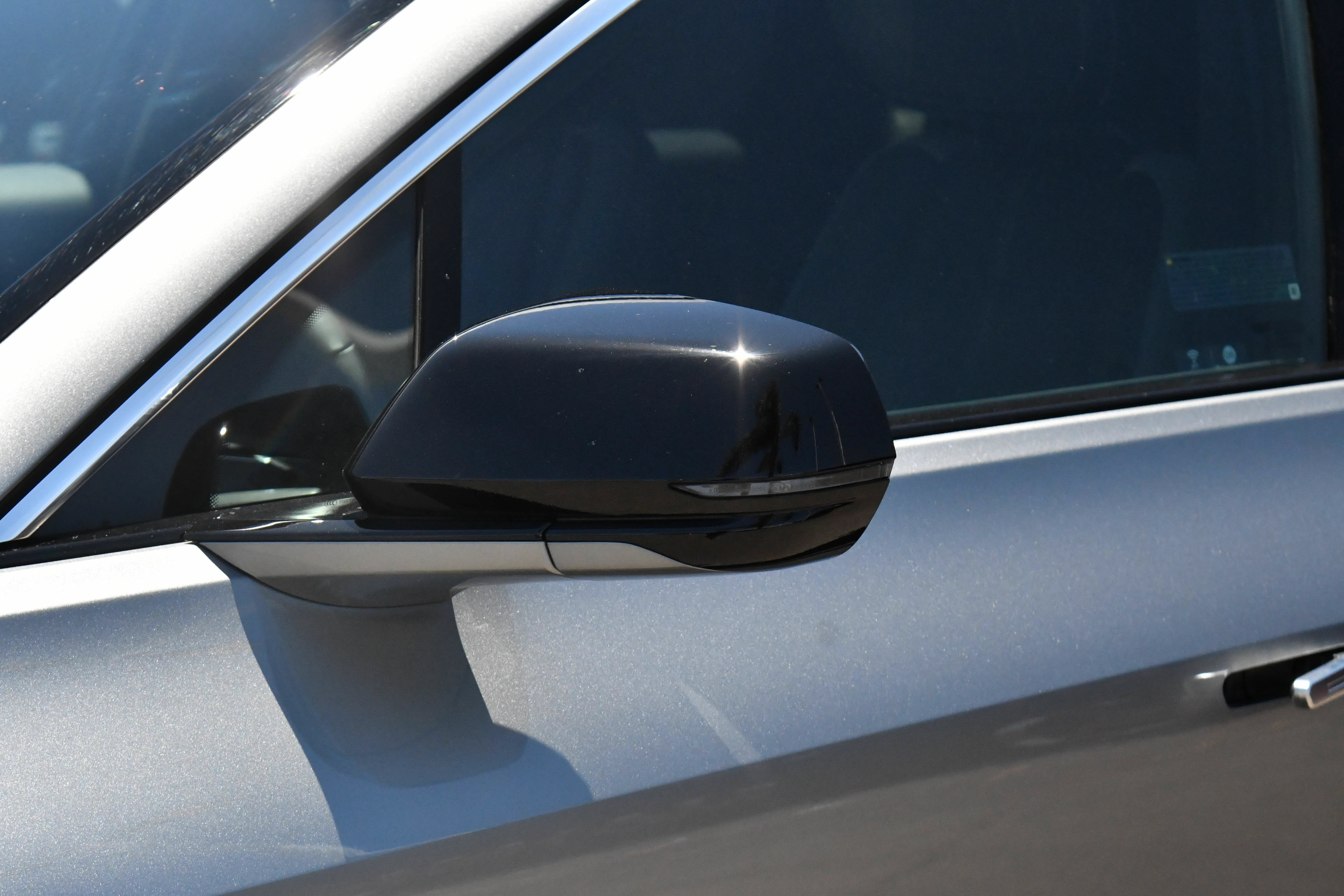 Used 2024 Cadillac Lyriq Tech RWD image 13