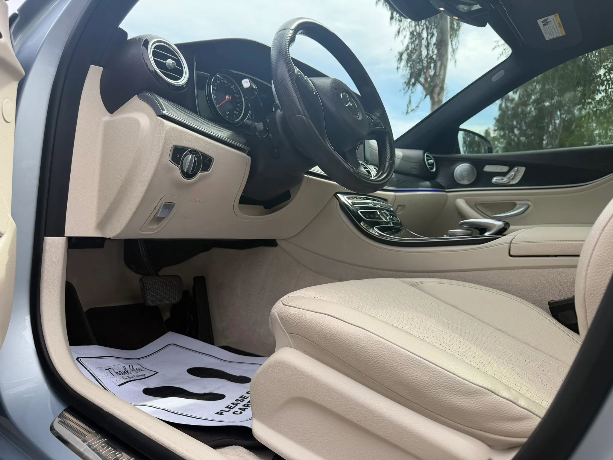 Used 2017 Mercedes-Benz E 300 image 9