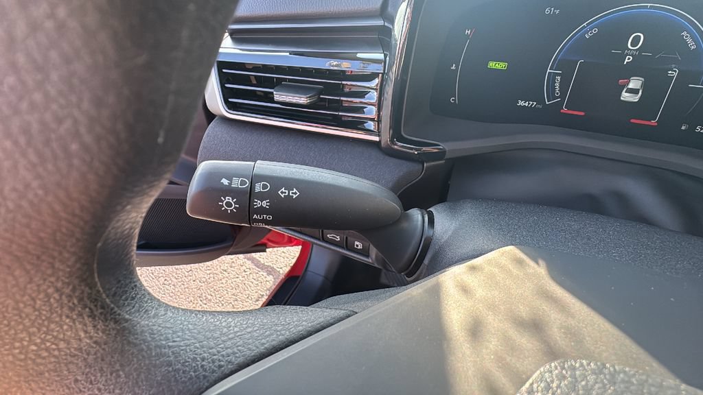 Used 2025 Toyota Camry LE FWD image 17