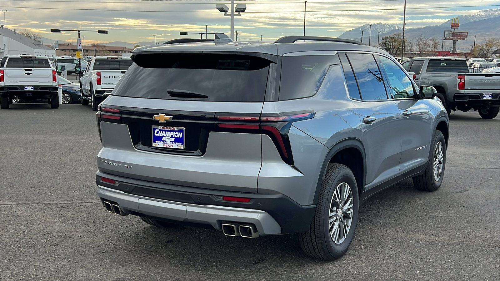 New 2026 Chevrolet Traverse LT w/ Driver Confidence Package image 5