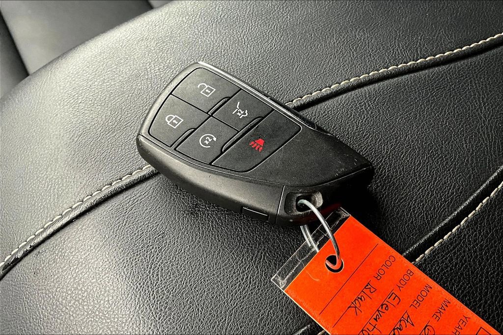 Used 2024 GMC Acadia Elevation image 13