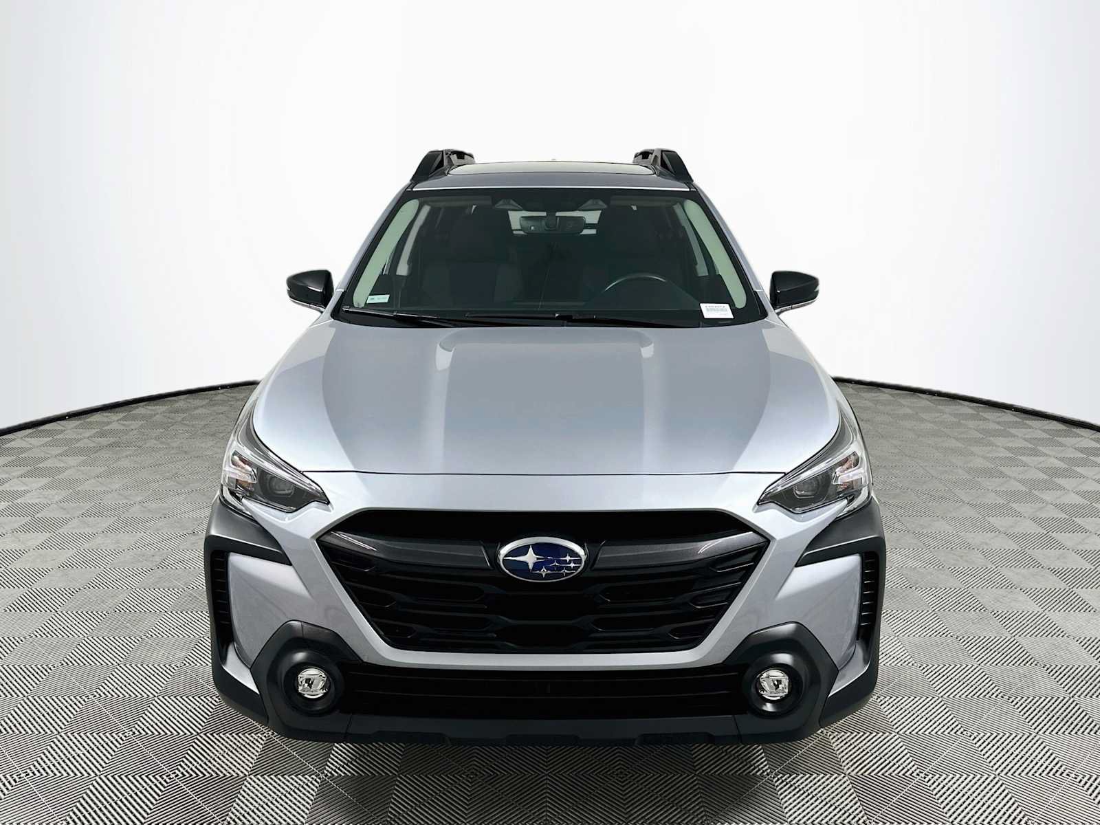 Certified 2025 Subaru Outback Premium AWD/4WD image 2