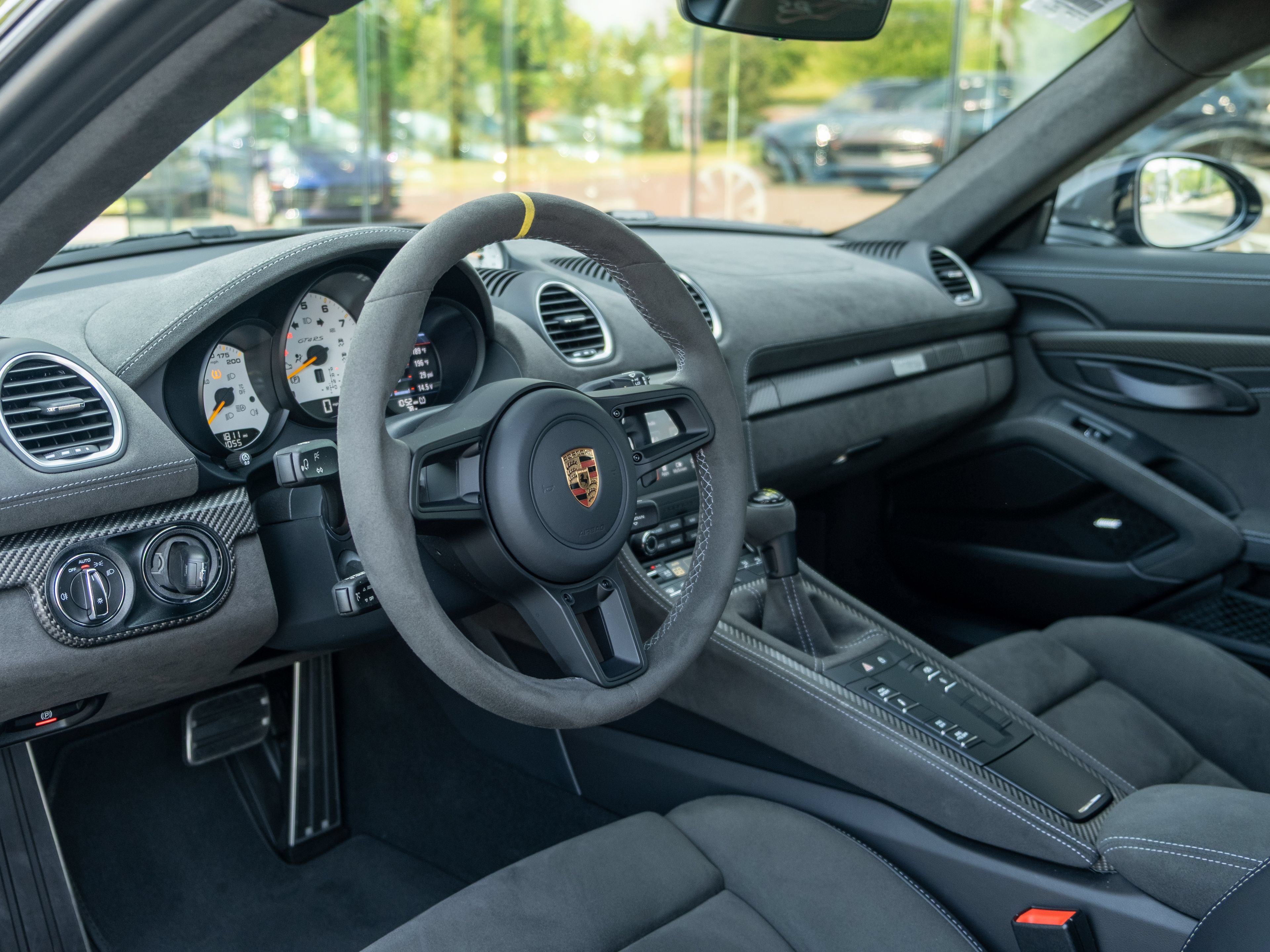 Certified 2024 Porsche 718 Cayman GT4 RS RWD image 4
