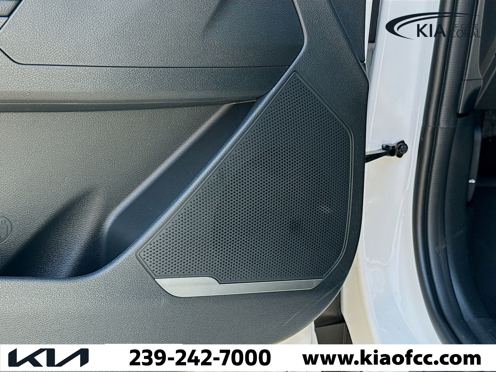 New 2026 Kia Sportage EX image 22