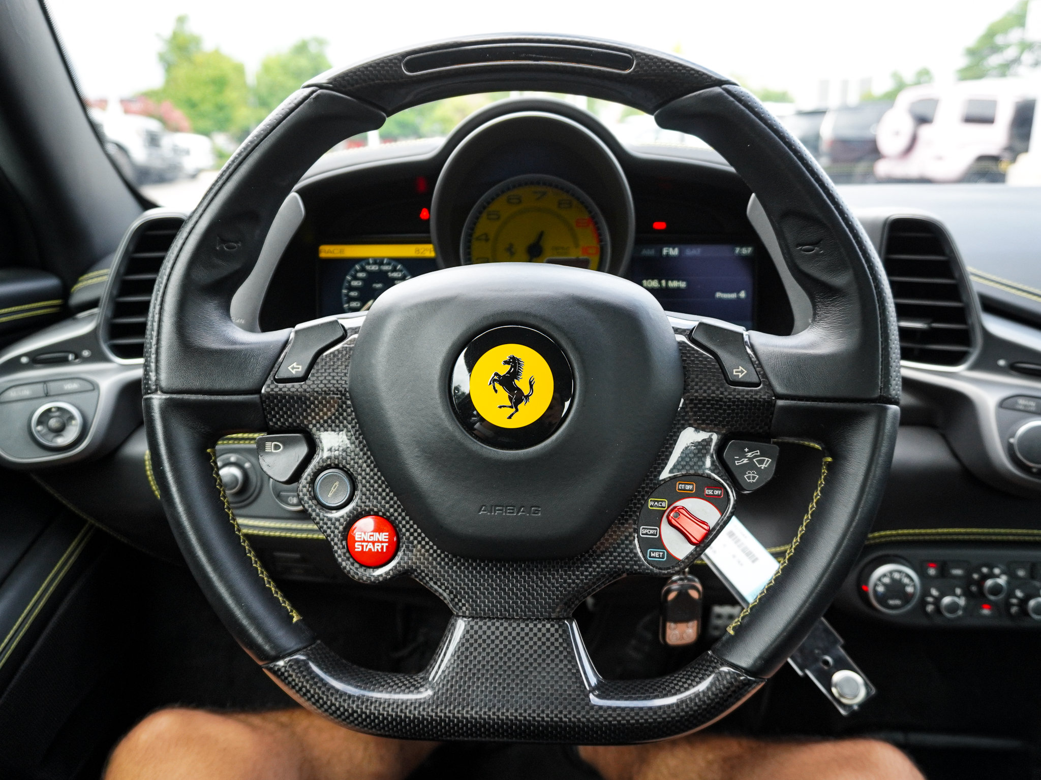 Used 2014 Ferrari 458 Italia Coupe RWD image 23