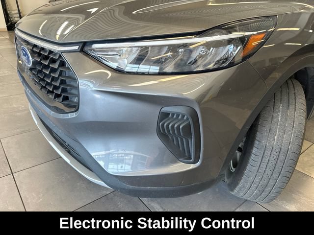Used 2023 Ford Escape Active w/ Tech Pack #2 AWD/4WD image 14