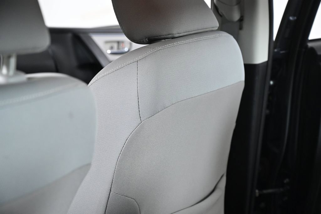 Used 2014 Toyota Corolla LE image 23