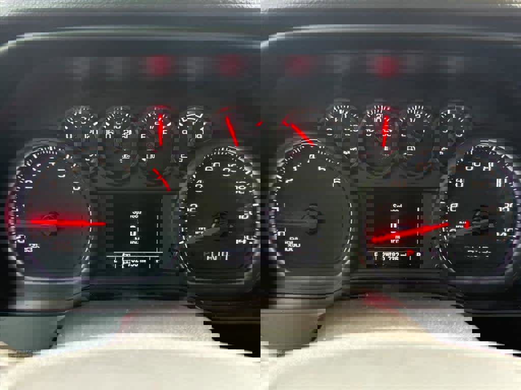 Used 2021 Chevrolet Silverado 1500 Custom Trail Boss w/ LPO, Dark Essentials Package image 11