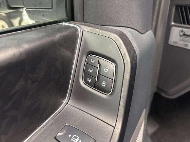 Used 2025 Ford F250 Lariat w/ Lariat Ultimate Package image 19