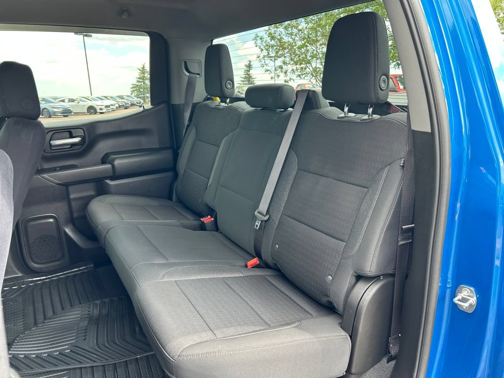 Used 2024 Chevrolet Silverado 1500 Custom Trail Boss w/ Turbomax Blackout Package AWD/4WD image 19
