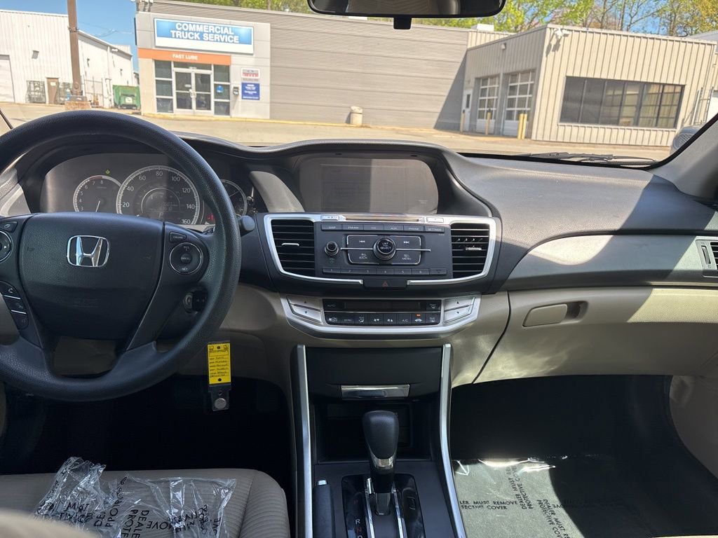 Used 2014 Honda Accord LX image 9