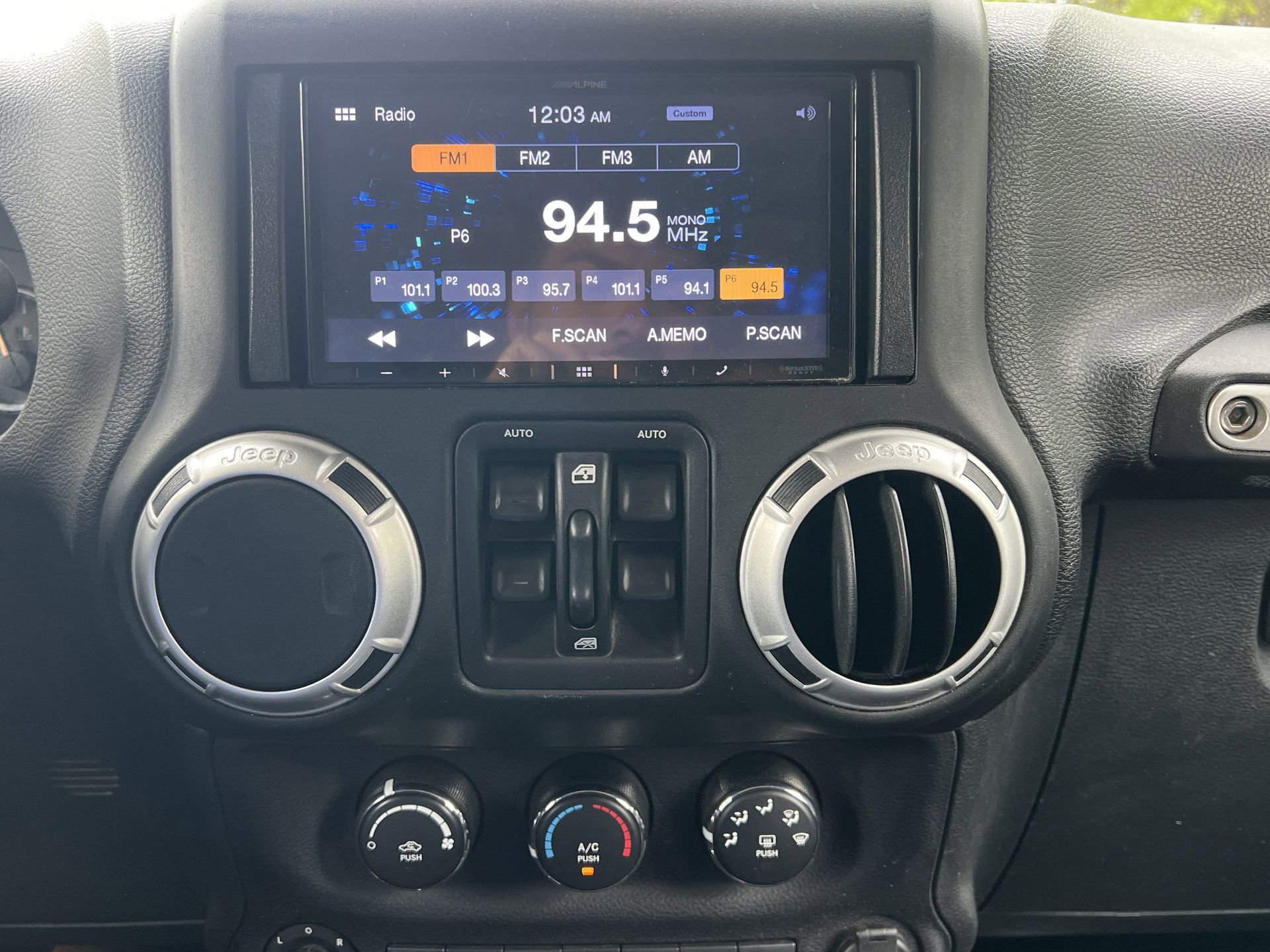 Used 2016 Jeep Wrangler Unlimited Rubicon w/ Dual Top Group image 4