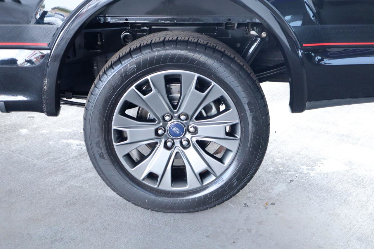 Used 2016 Ford F150 Lariat w/ Equipment Group 502A Luxury RWD image 11