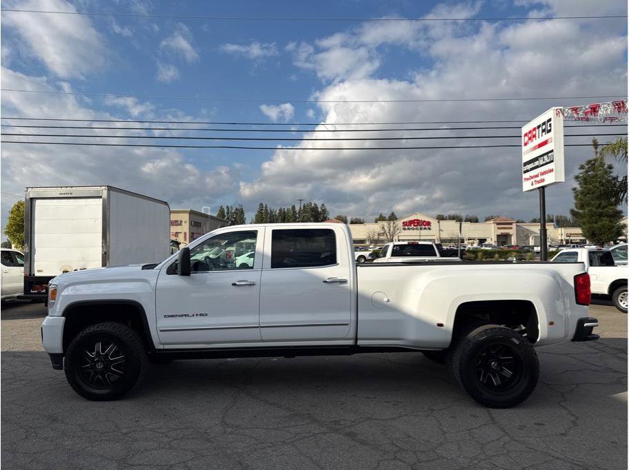 Used 2015 GMC Sierra 3500 Denali image 19