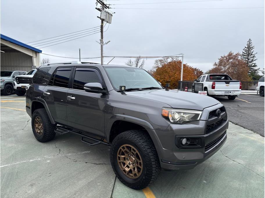 Used 2016 Toyota 4Runner Limited AWD/4WD image 4