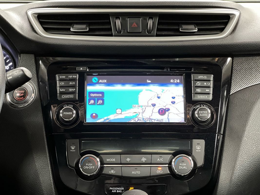 Used 2016 Nissan Rogue SL image 29