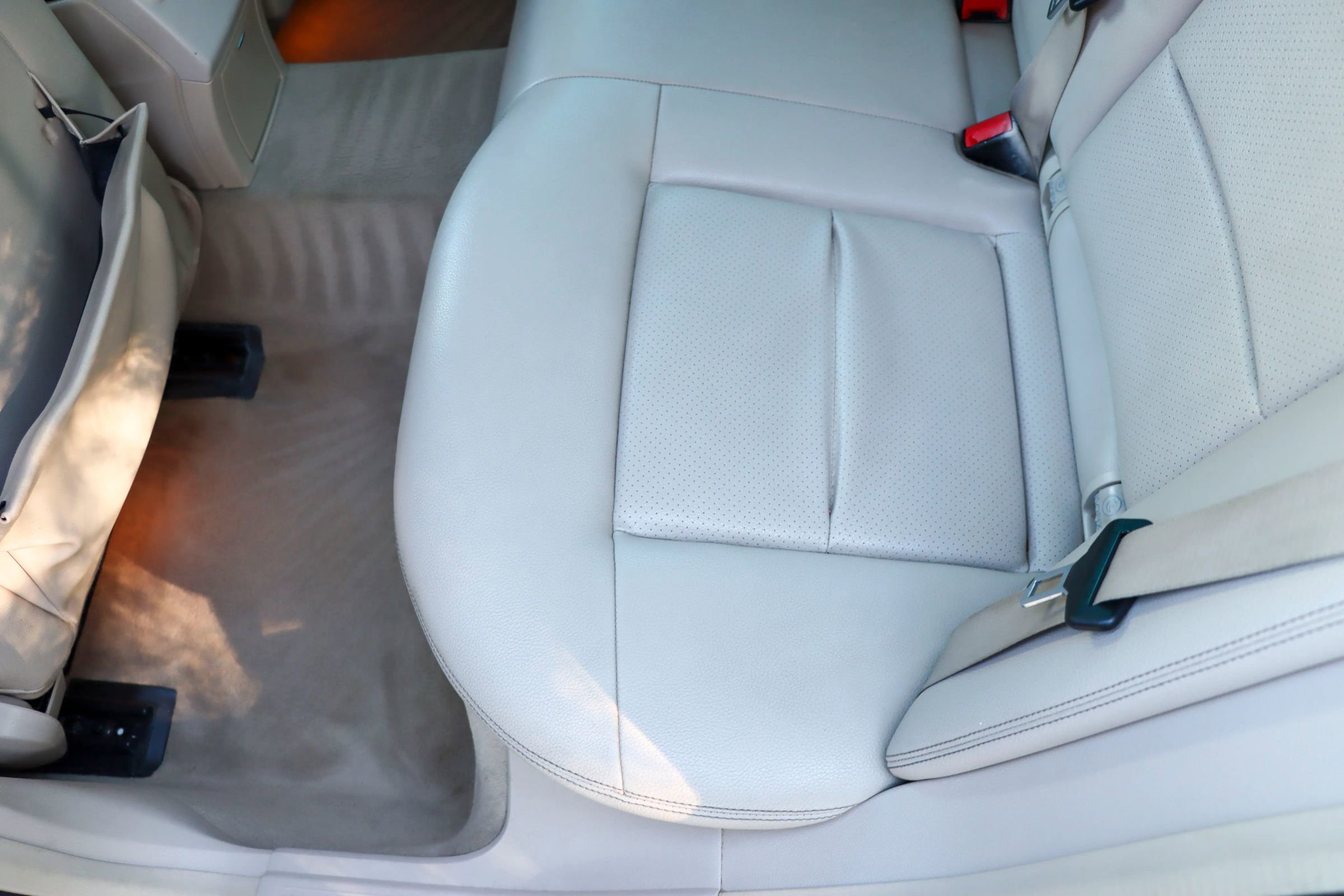 Used 2014 Mercedes-Benz E 350 Sedan image 18