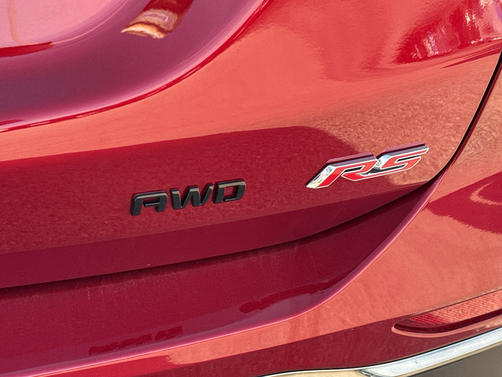 Used 2023 Chevrolet Equinox RS w/ RS Leather Package image 8