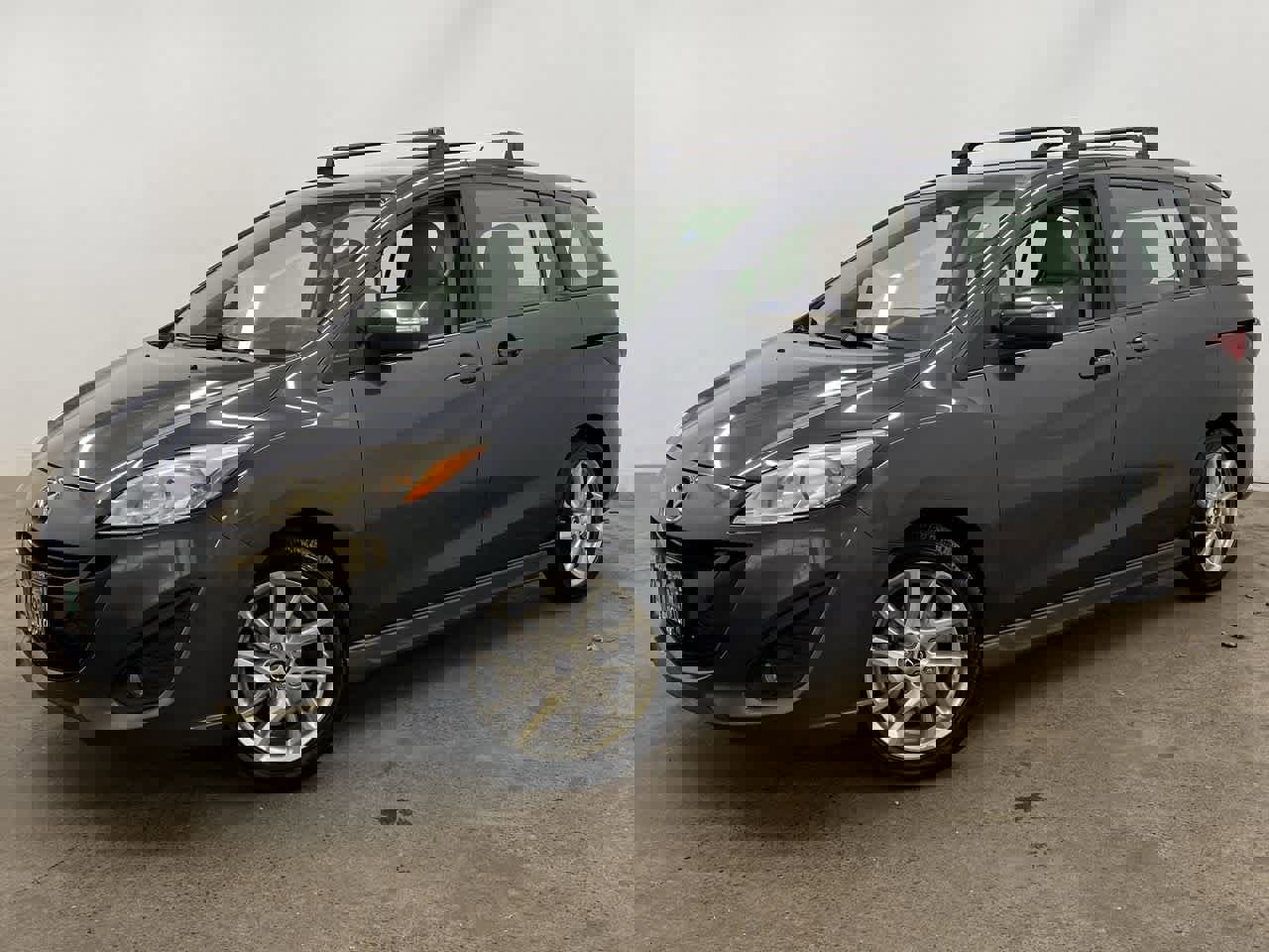 Used 2014 MAZDA MAZDA5 Touring image 1