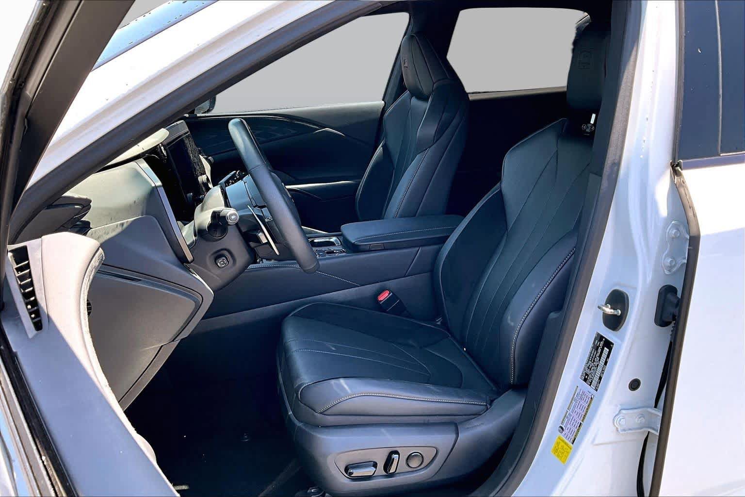 Used 2023 Lexus RX 500h F Sport w/ Accessory Package (Z1) AWD/4WD image 7