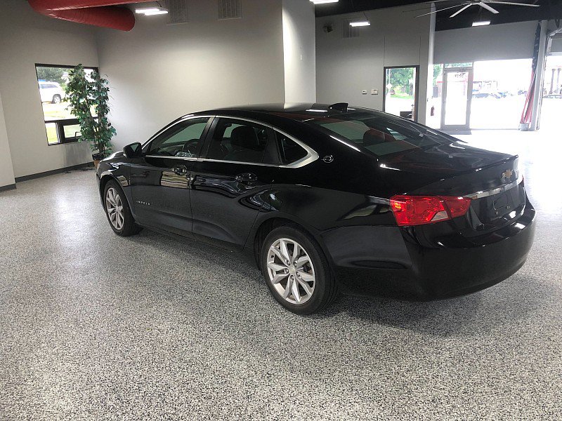 Used 2017 Chevrolet Impala LT FWD image 3