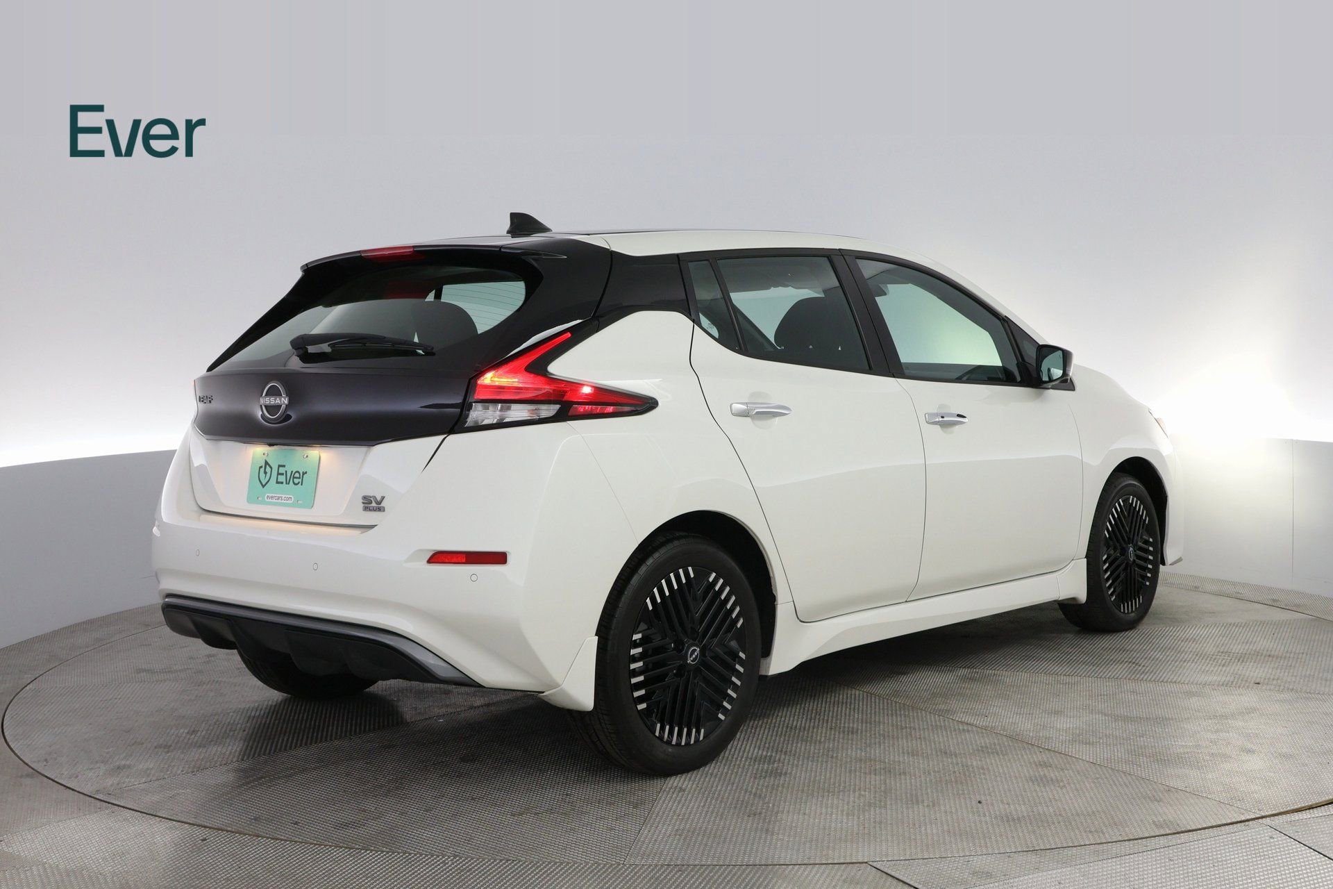 Used 2025 Nissan Leaf SV Plus image 12
